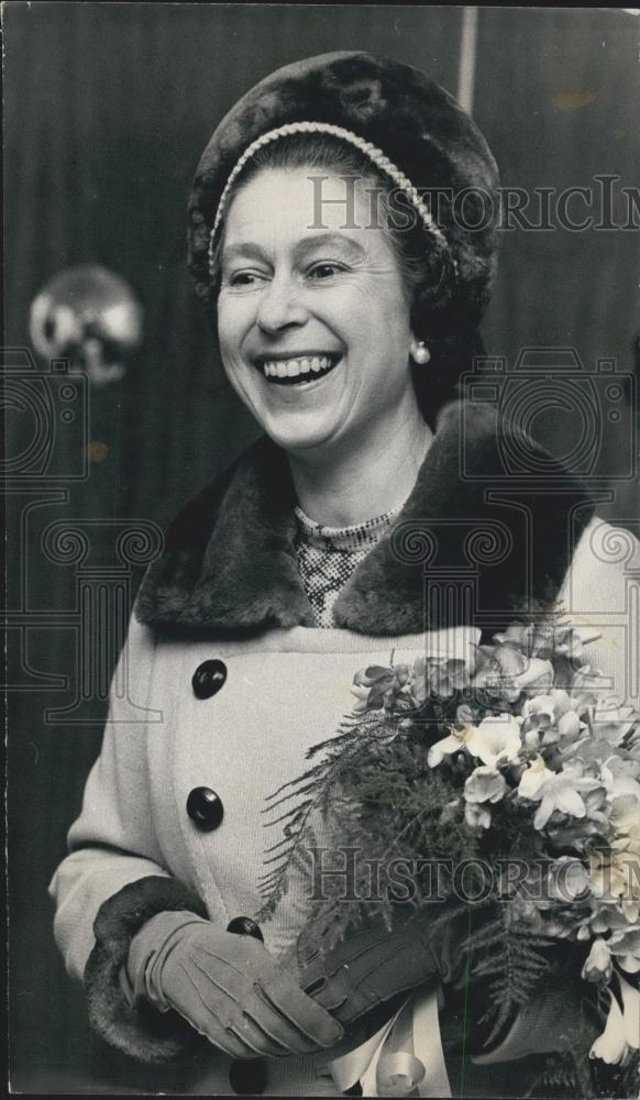 1973 Press Photo The Queen in a very happy mood during her visit with the Duke - Historic Images