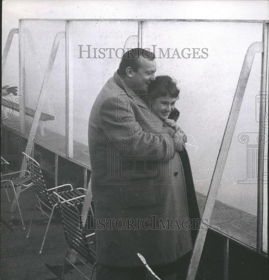 1959 Press Photo Actors Aldo Ray, Heather Sears, The Siege of Pinchgut - Historic Images