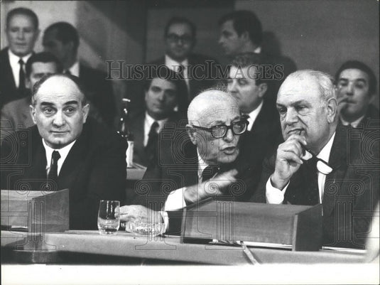 1968 Press Photo Italians Pietro Nenni &Mario Tanassi Giuseppe De Martino. - Historic Images