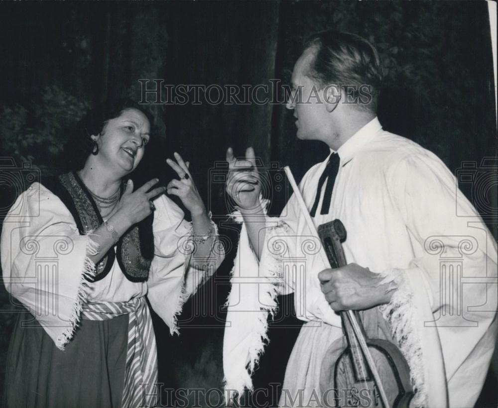 Press Photo Deaf Mutes Perform Stage Play In Vienna-The Gipsy's Revenge- - Historic Images