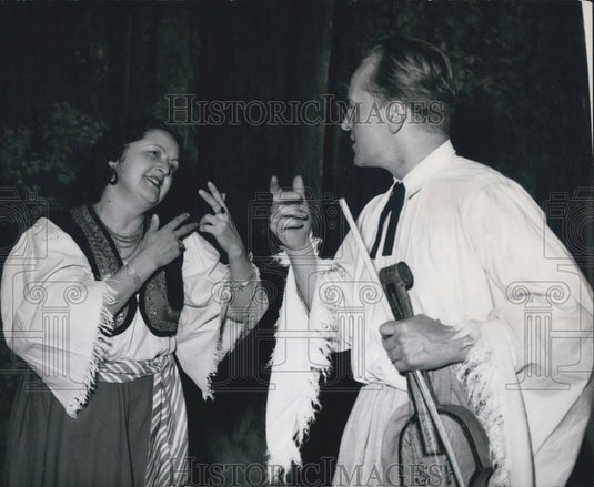 Press Photo Deaf Mutes Perform Stage Play In Vienna-The Gipsy's Revenge- - Historic Images