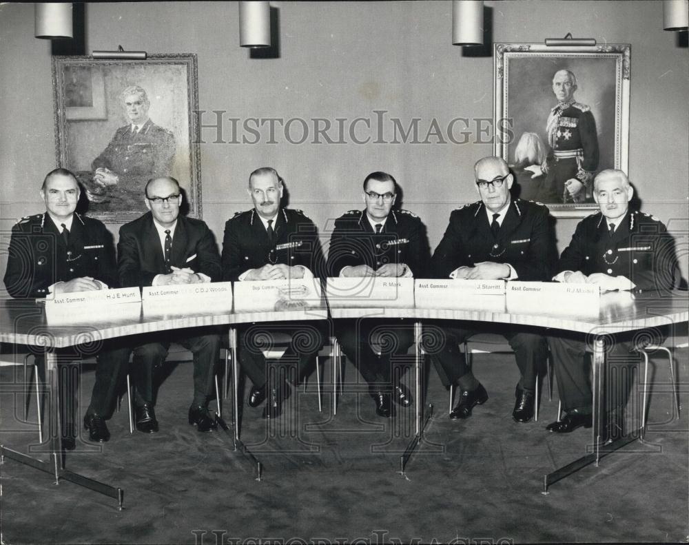 1972 Press Photo New Police Chief Holds Press Conference - Historic Images