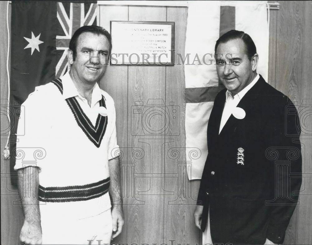 1980 Press Photo Centenary Library Opening Oval Colin Cowdrey Bobby Simpson - Historic Images