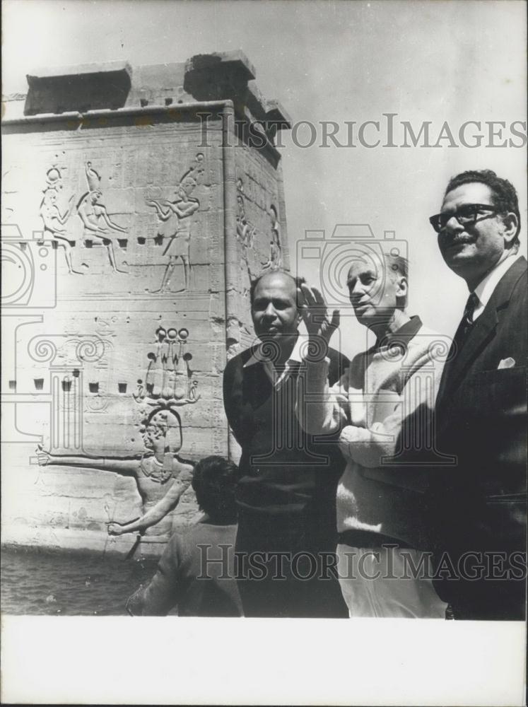 1973 Press Photo Rene Maheu, UNESCO's Director General; Egyptian Philae Temples - Historic Images
