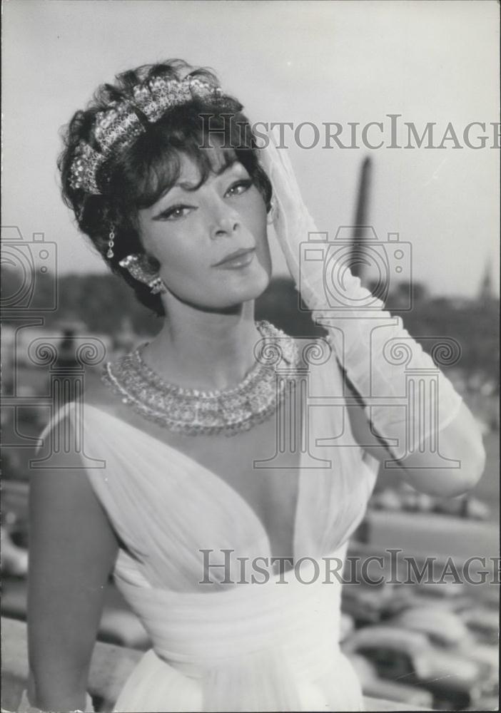 1961 Press Photo &quot;Artichaut&quot;, hairstyle designed by Alexander. - Historic Images