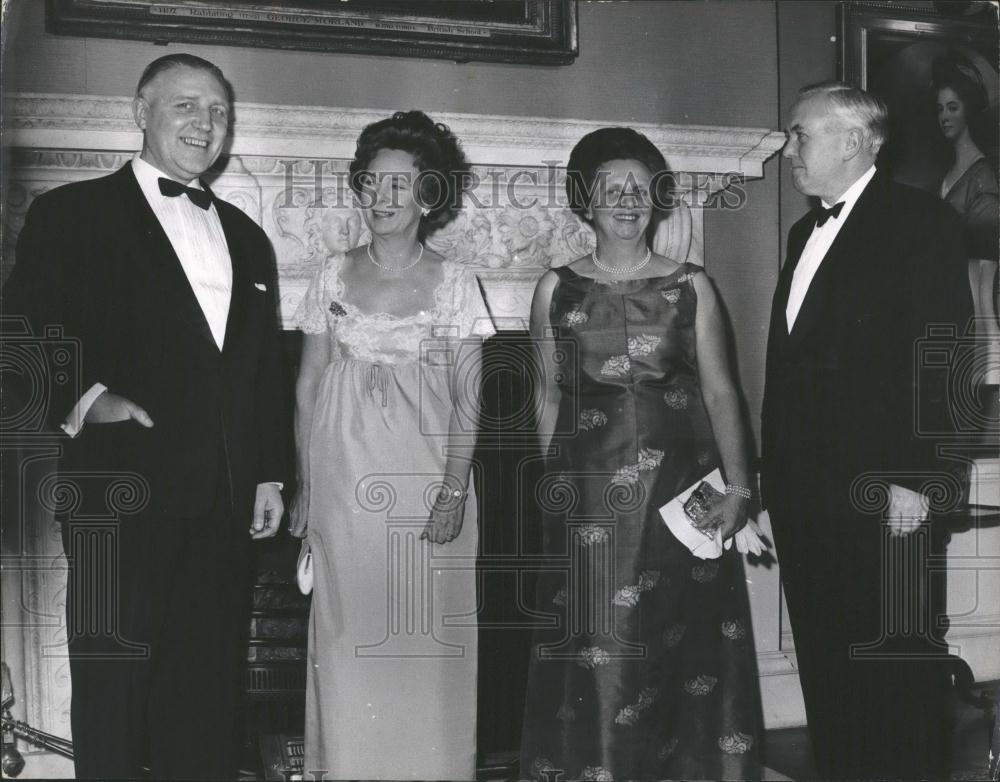 1968 Press Photo Birthday Guests London - Historic Images