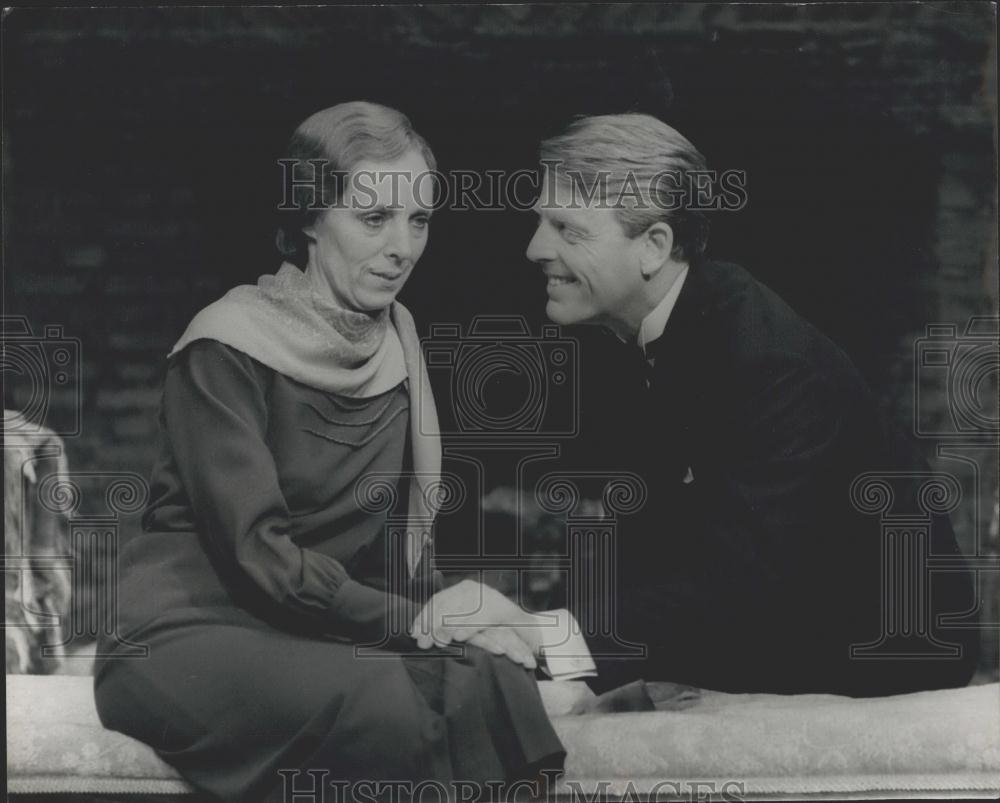 1979 Press Photo Edward Fox, Harry, Lord Monchensey, and Joanna David - Historic Images