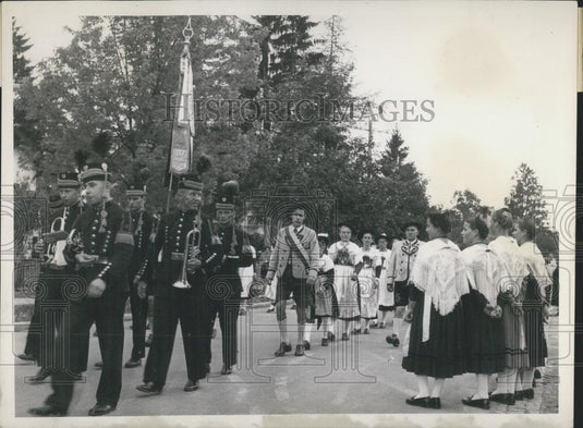 Press Photo German Passion Play Village Obsrammergau Village In Alps - Historic Images