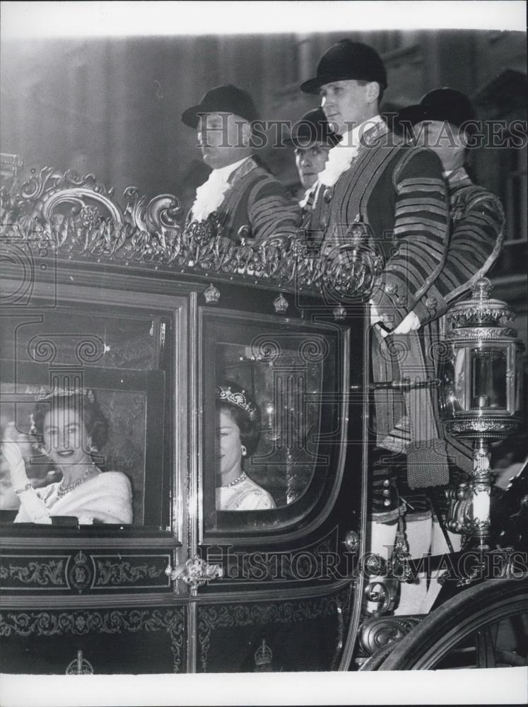 1964 Press Photo H.M. The Queen - Historic Images