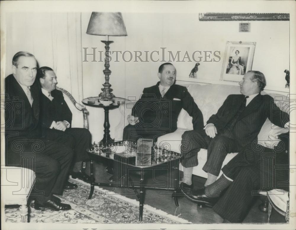 1957 Press Photo British Foreign Minister Selwyn Lloyd Meets Greek Ministers - Historic Images