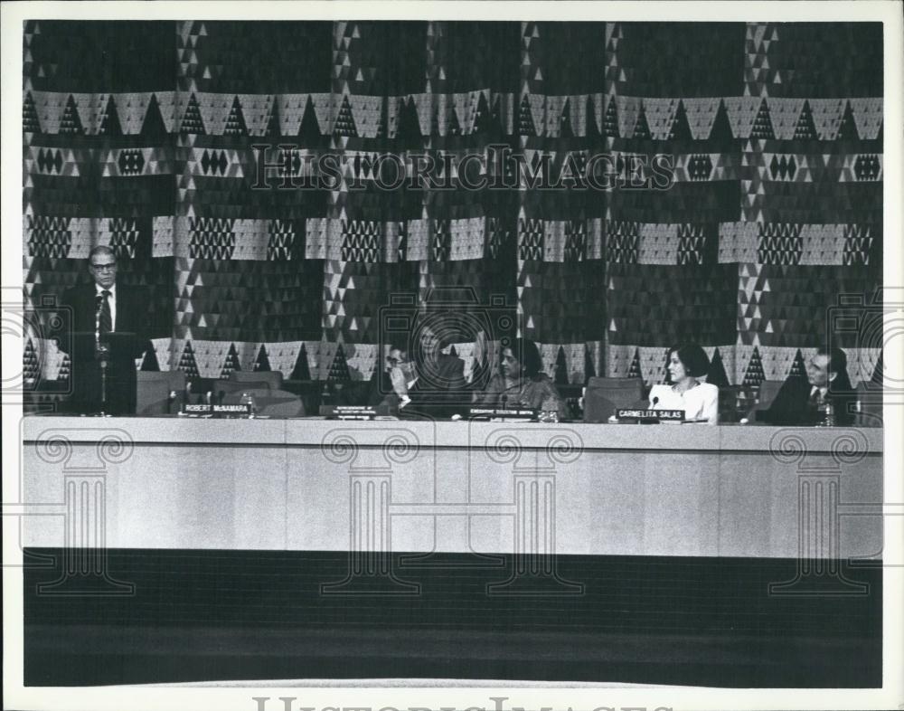 Press Photo A Man Addresses A Group Including Carmelita Salas - Historic Images