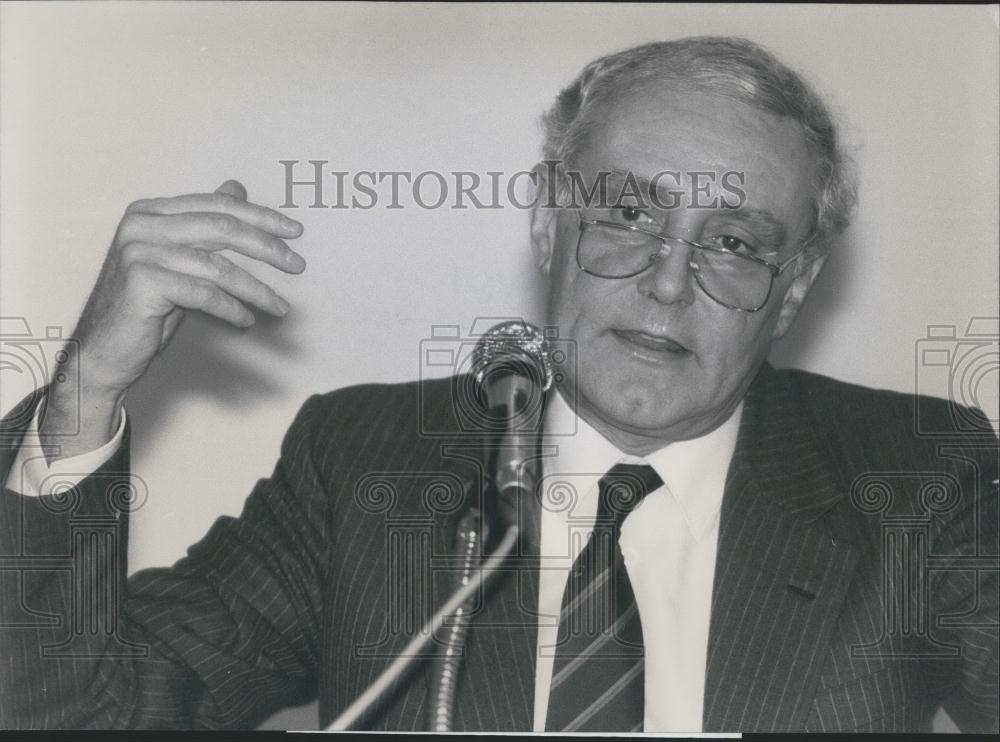 1990 Press Photo Federal President, Switzerland, Flavio Cotti - Historic Images