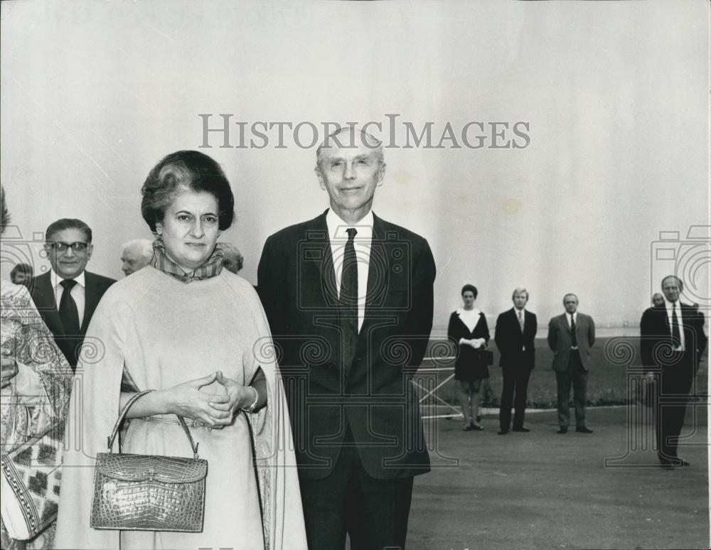 1971 Press Photo Mrs. Indira Gandhi, In London With Sir Alec Douglas - Historic Images