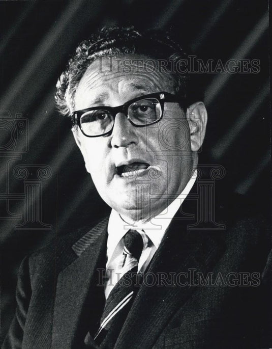 1976 Press Photo Dr Henry Kissinger, US Secretary of State addressing the UNICTA - Historic Images