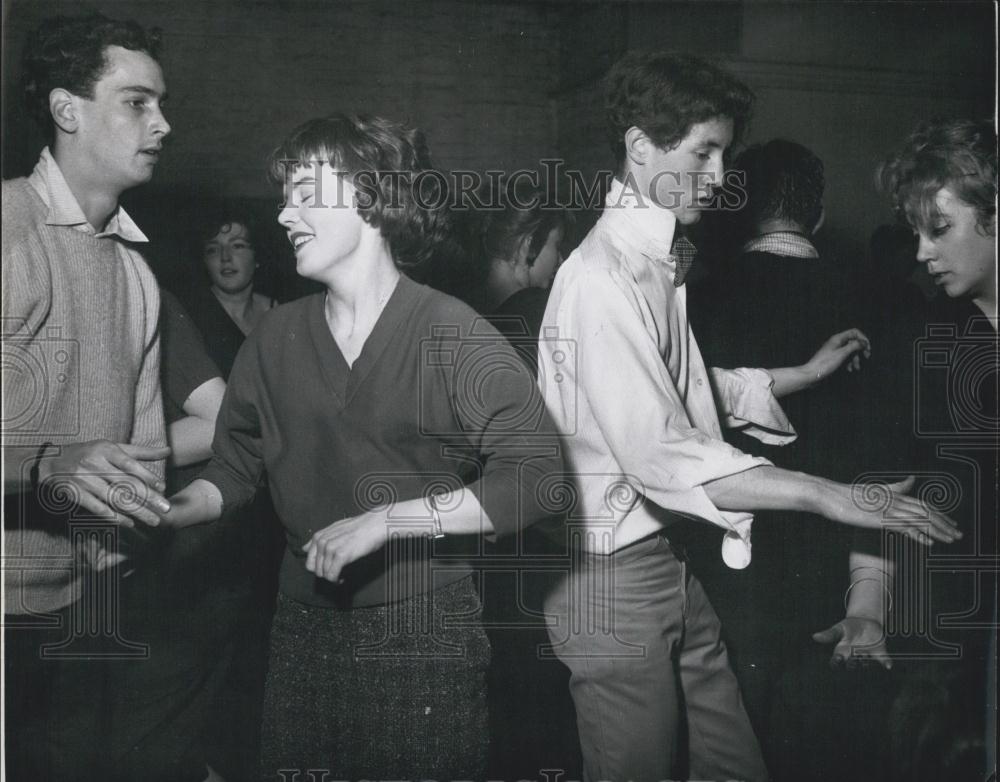 Press Photo Dancer&#39;s at Cy Laurie&#39;s - Historic Images