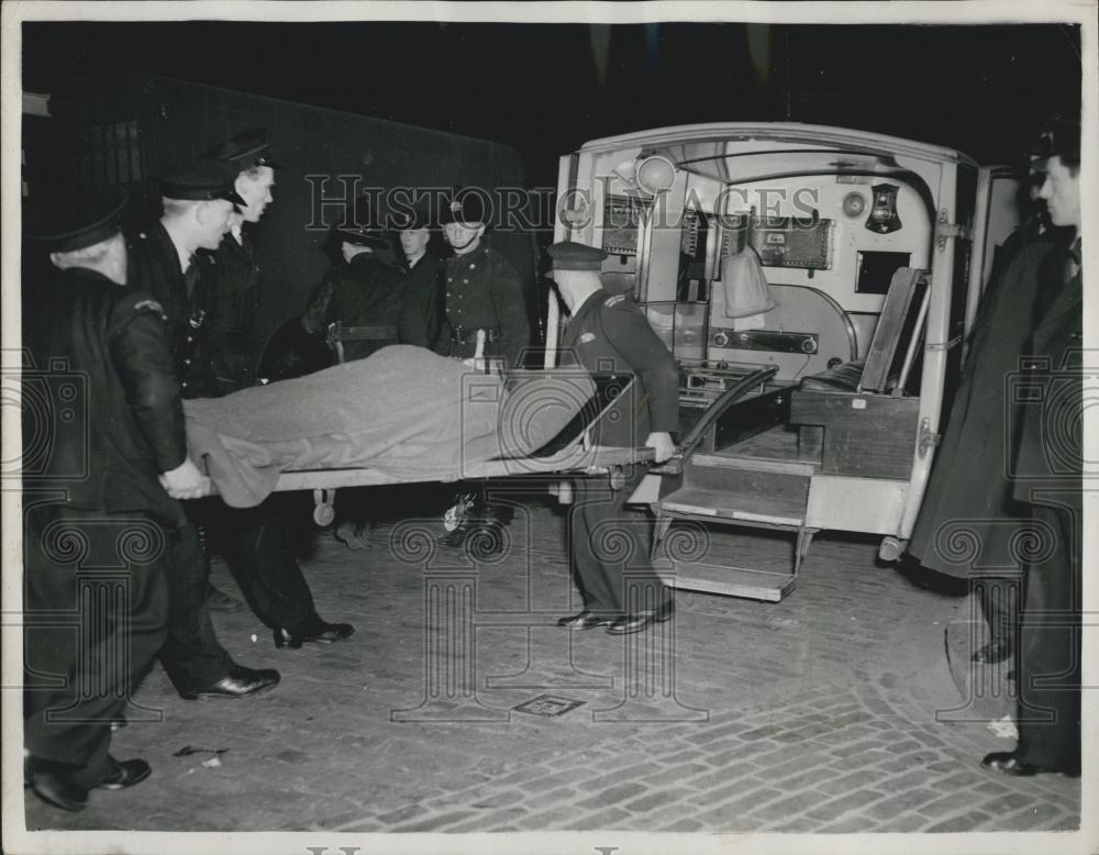 1953 Press Photo Nine Dead in Central Line Tube Disaster London - Historic Images