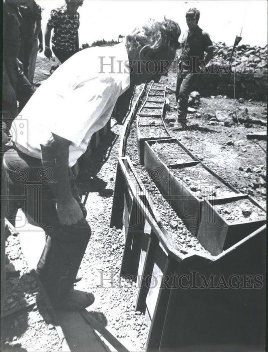Press Photo Simon Perez Golan Heights - Historic Images