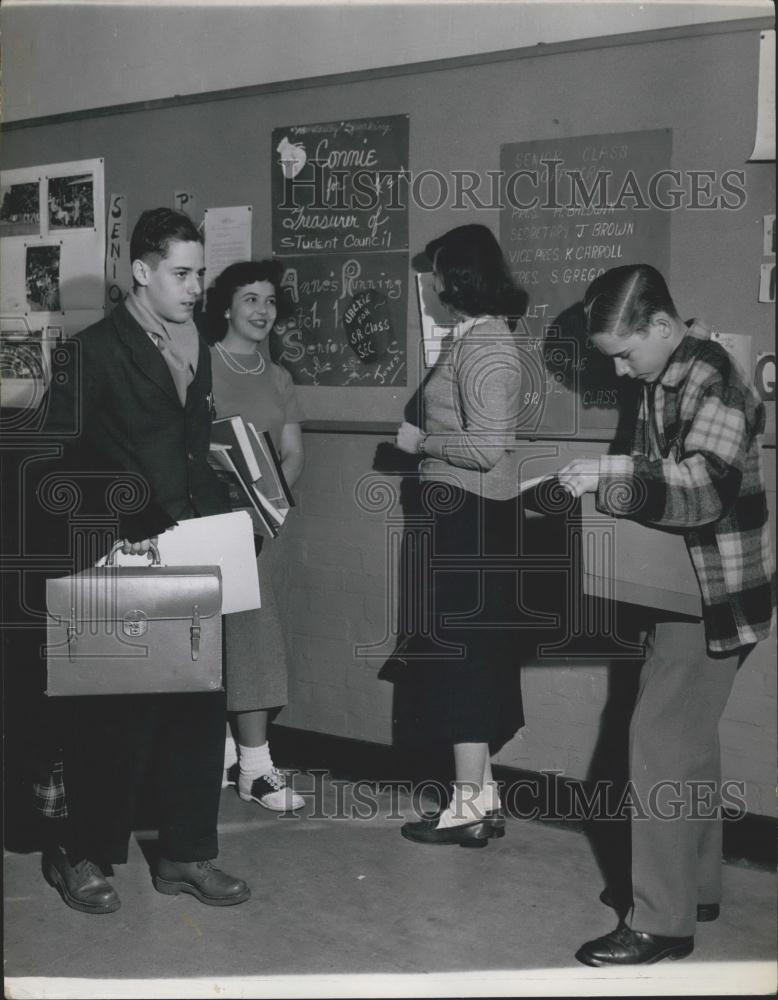 Press Photo USAF school system in the U. K - Historic Images