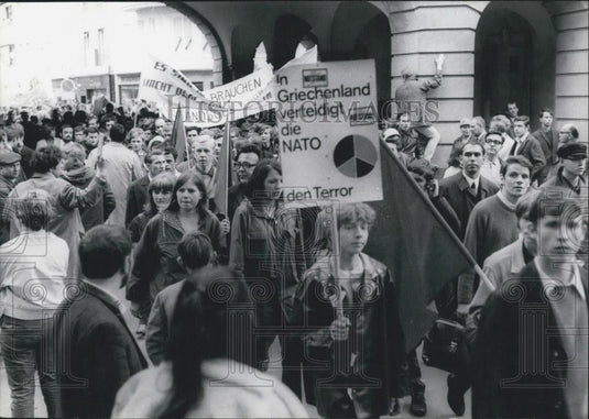 Press Photo Anti-emergency-law march on Bonn - Historic Images