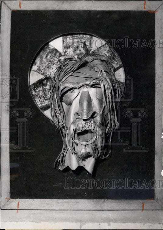 1955 Press Photo Christ's Head Sculpted By Doctor - Historic Images