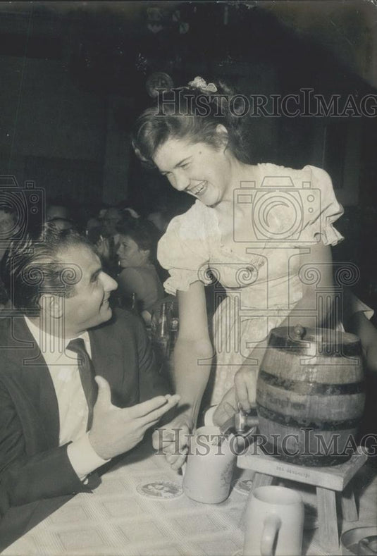 1958 Press Photo Angelo Litrico, Italian Tailor - Historic Images