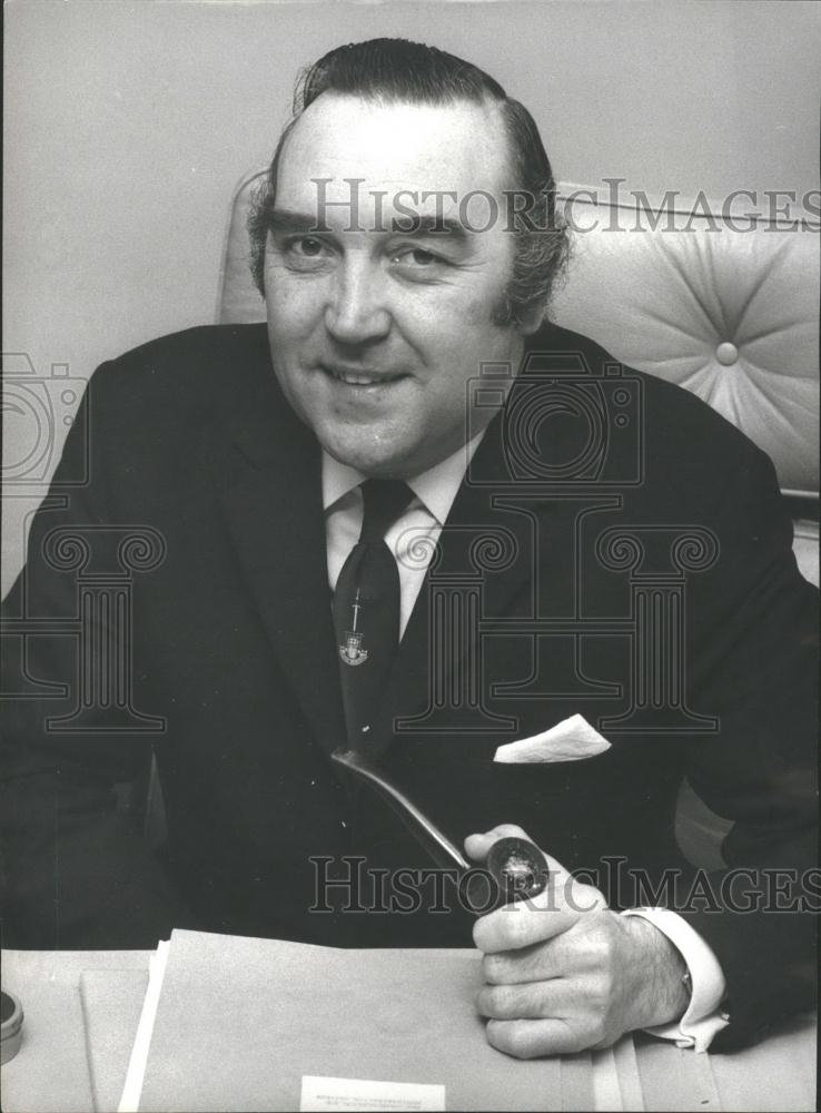 1974 Press Photo Minister of Defense Roy Mason - Historic Images