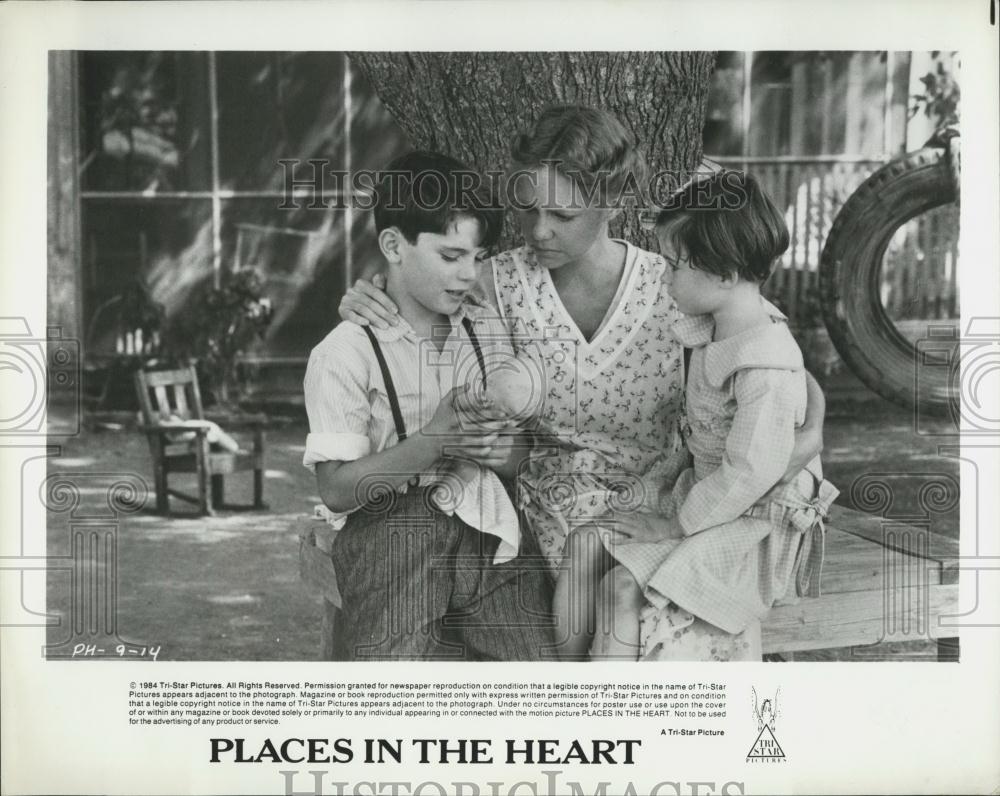 Press Photo Sally Field in Places of the Heart - Historic Images