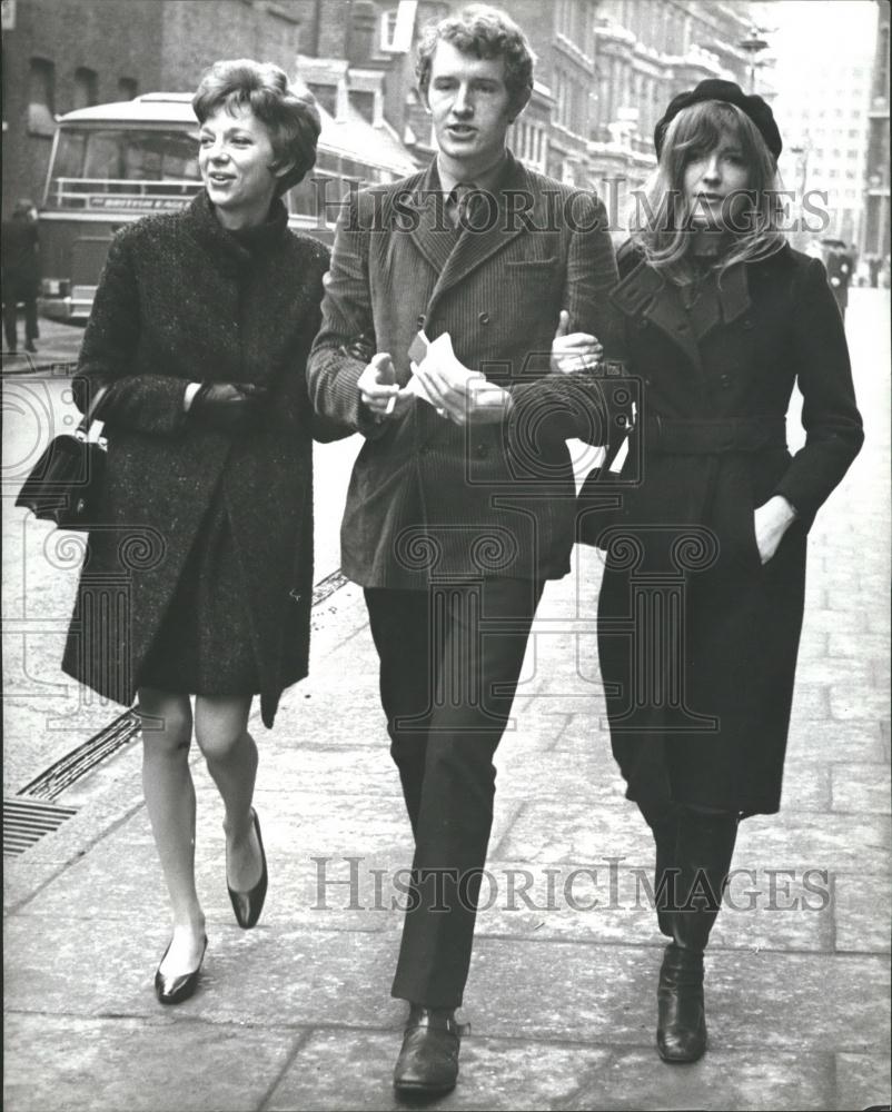 1968 Press Photo Anna Massey, Corin Redgrave and his wife, Deirdre. - Historic Images