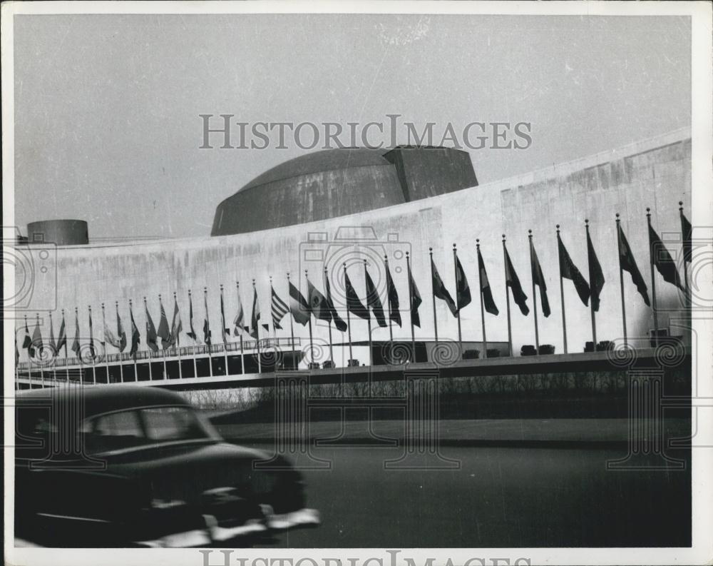 Press Photo United Nations, Row of Flags - Historic Images