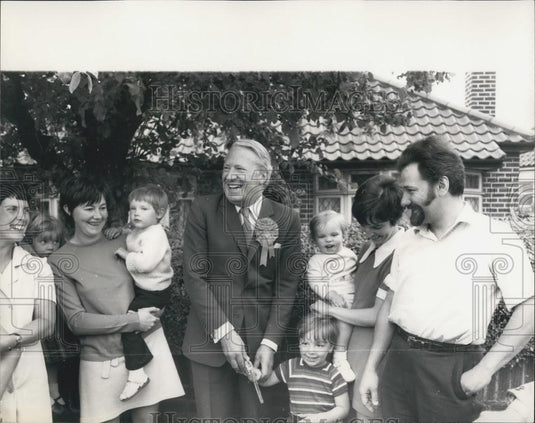 1970 Press Photo Mr Heath Make his final tour of his constituency - Historic Images