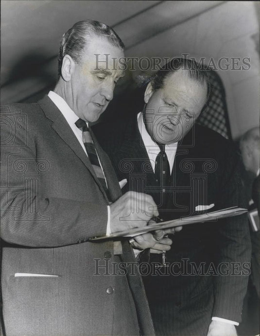 1961 Press Photo Mr. Ernest Marples Richard Dimbleby Men Year Luncheon Hotel - Historic Images