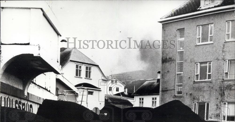 1973 Press Photo Volcanic Ash Rises at Heymaey, Iceland - Historic Images