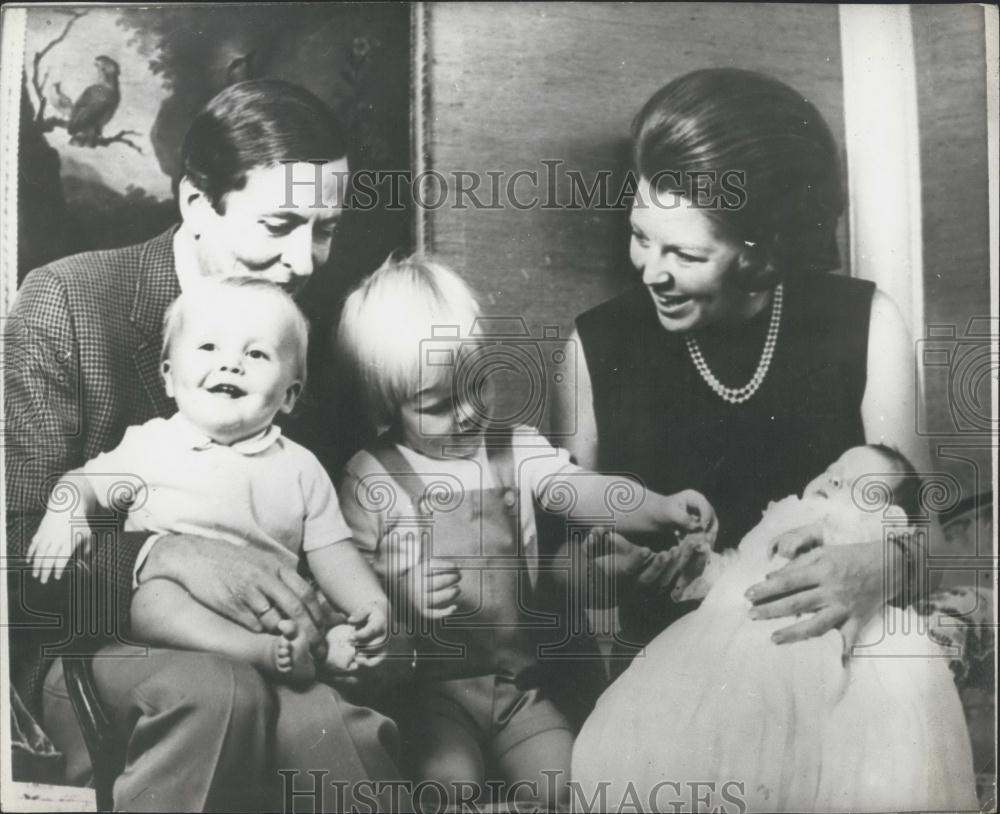 1969 Press Photo Crown Princess Beatrix of the Netherlands & family ...