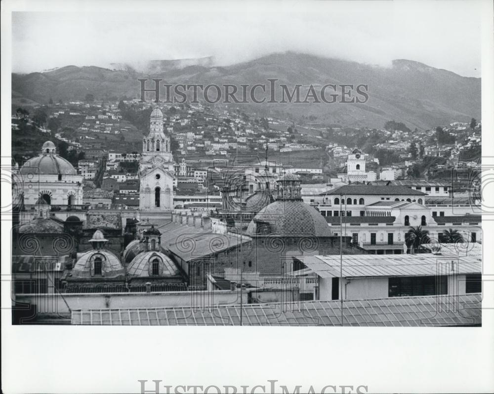 Press Photo Panoramic View of Quito, Ecuador From Hotel Humboldt - Historic Images