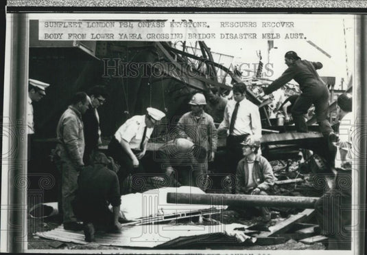 1970 Press Photo 28 Dead when Australia's Largest Bridge Collapses - Historic Images