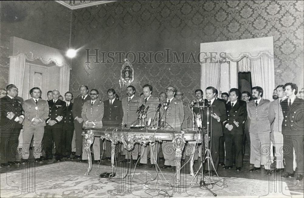 1975 Press Photo Portuguese Revolucionary Council Meeting Palace Belem - Historic Images