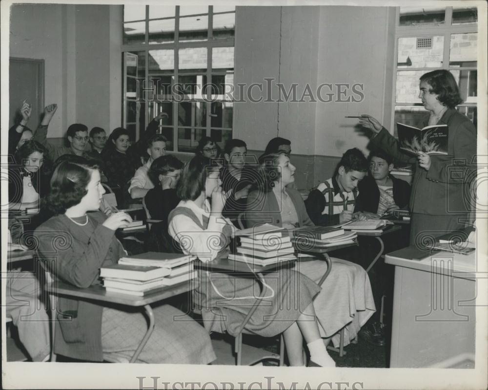 1952 Press Photo General Science Class Conducted By Mrs. J. Baker - Historic Images