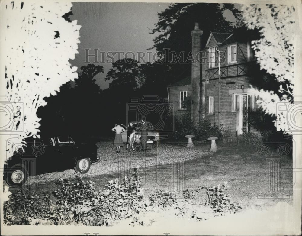 1955 Press Photo Captain Townsend and Princess go to Windsor - Historic Images