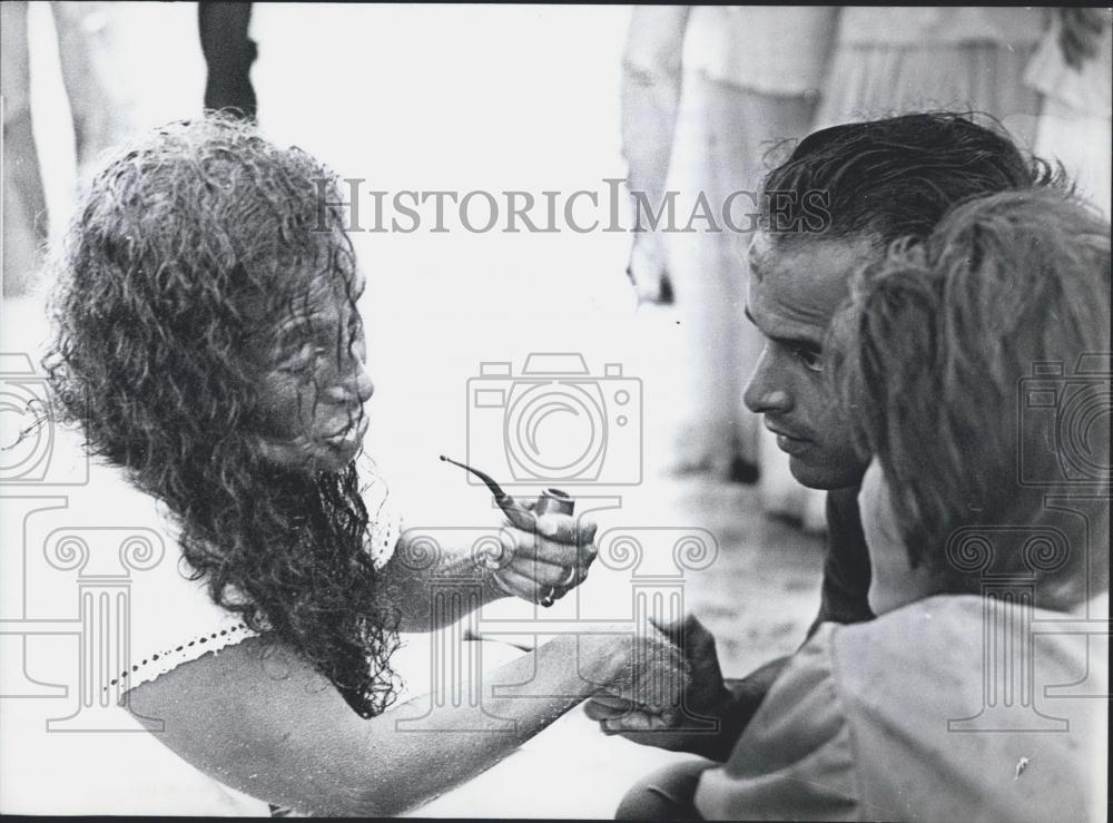 1974 Press Photo Brazilian Woman, Chiromancy, Palm Reading, Rio De Janeiro - Historic Images