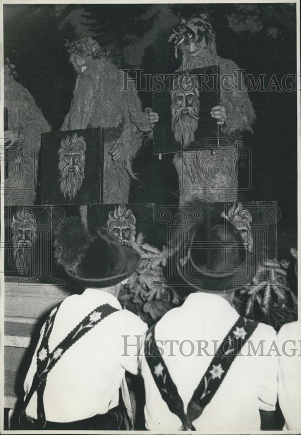 Algua Press Photo Eel Men Dance At Algua Festival After 13 Yrs - Historic Images