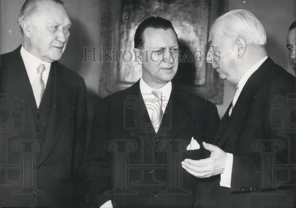 1955 Press Photo President Neuss Germany Prime Minister Hansen Denmark Adenauer - Historic Images