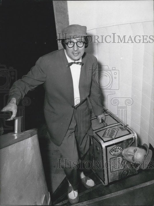 Press Photo Pepps Brothers Arrive In Hamburg - Historic Images