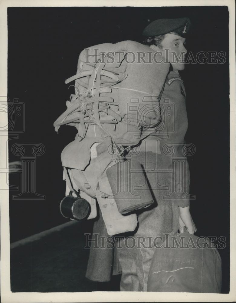 1956 Press Photo Troops from Suez arrive in London - Historic Images