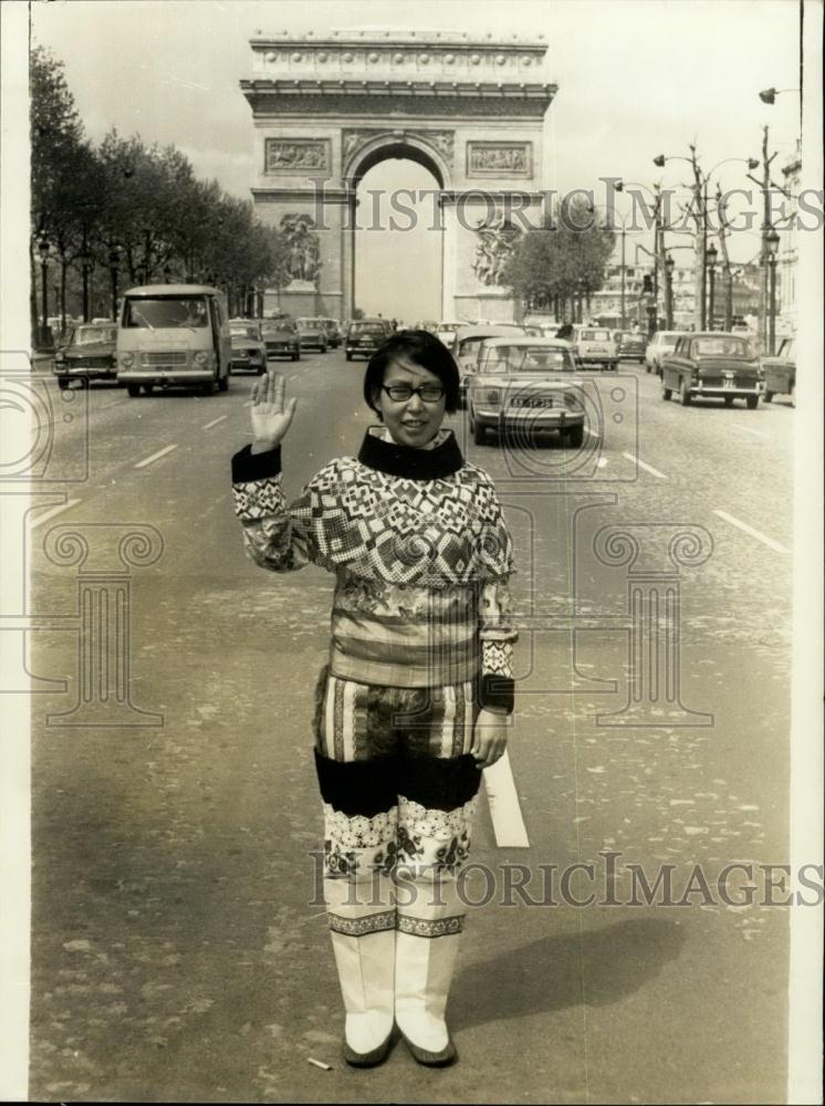 1959 Press Photo charming Esquimau woman - Historic Images