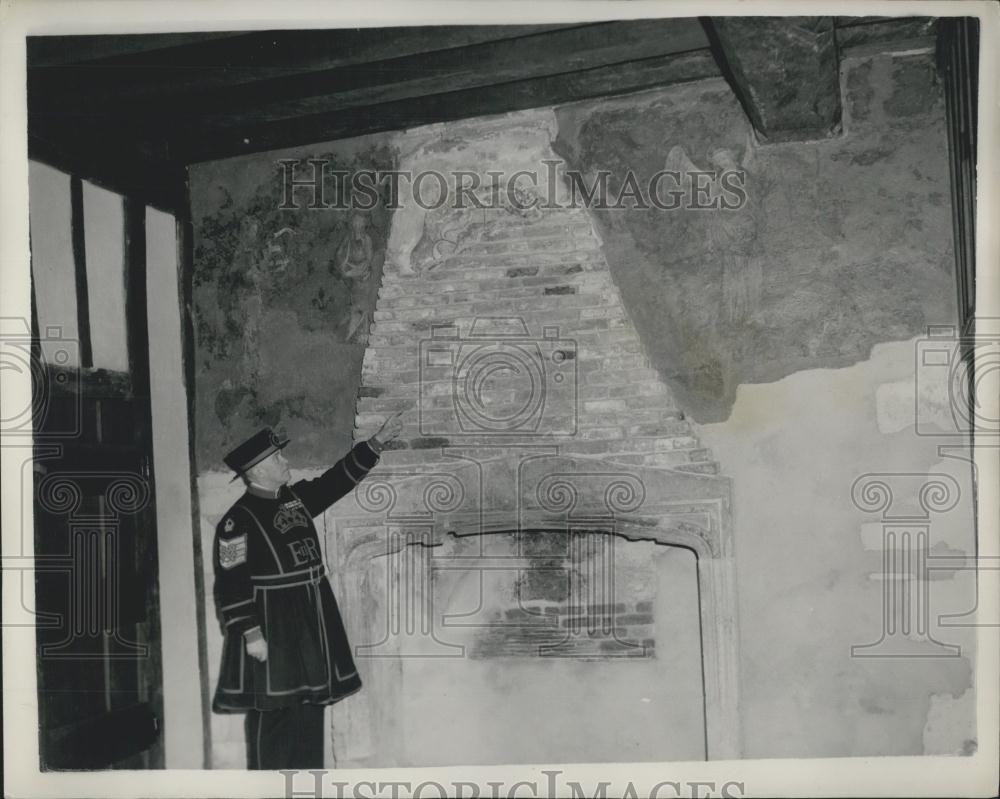 1956 Press Photo 15th Century Mural to be seen at The Tower - Historic Images