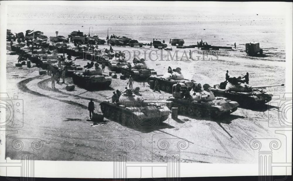 1967 Press Photo Middle East Crisis. U.A.R. Forces move to Sinai - Historic Images