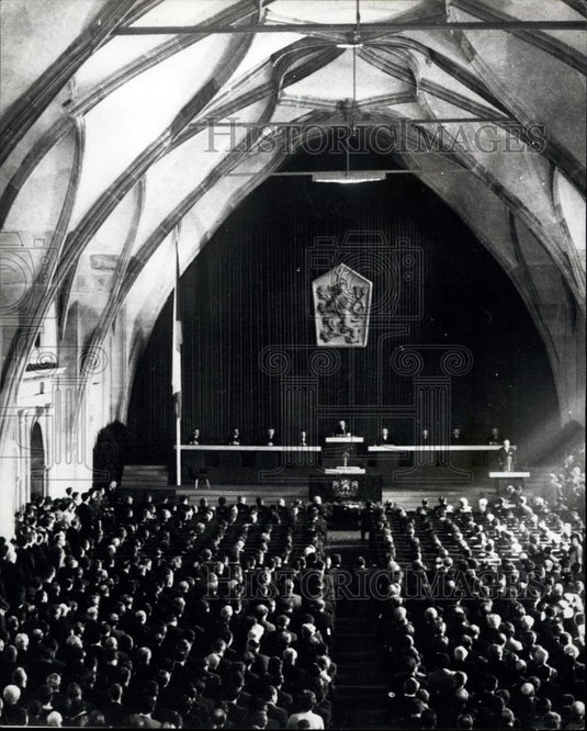1968 Press Photo gathering at Prague Castle to elect new Czech president - Historic Images