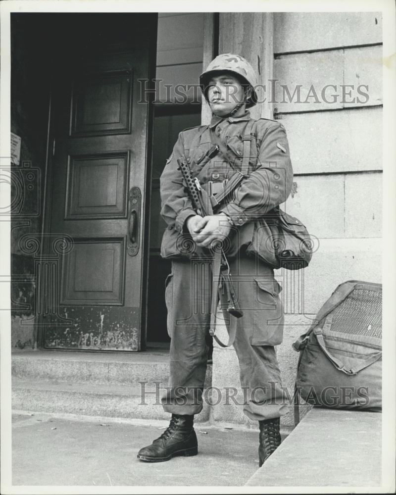 Press Photo Canadian Soldier - Historic Images