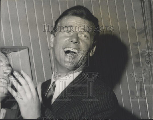 1949 Press Photo Actor,Roger Moore - Historic Images
