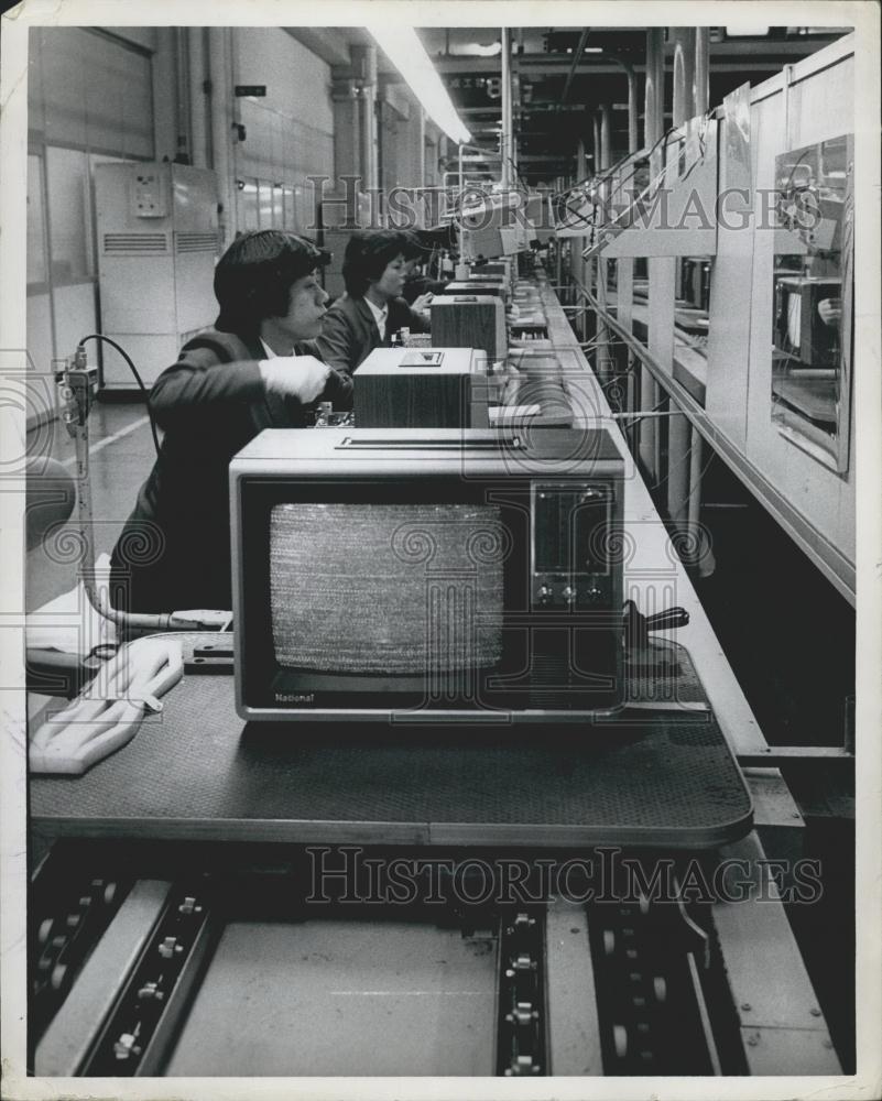 Press Photo Panasonic Television Production, Osaka, Japan - Historic Images